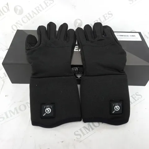 DAY WOLF HEATED GLOVES IN BLACK