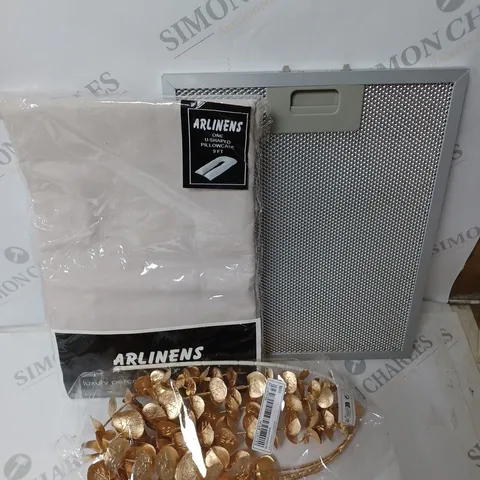 BOX OF 15 ASSORTED HOUSEHOLD ITEMS TO CONTAIN OVEN FAN, BRONZE FLOWER DECORATION, U SHAPED PILLOW CASE ETC 