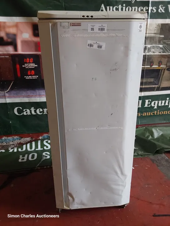 LEC WHITE UPRIGHT FREEZER