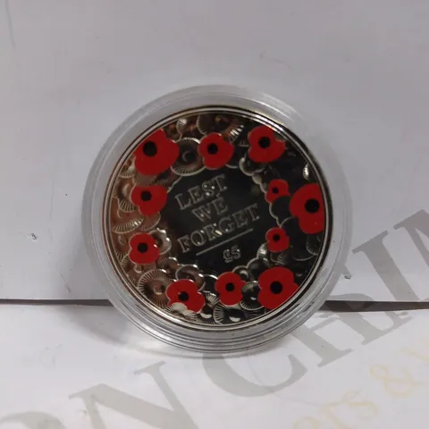 `LEST WE FORGET` COMMEMORATIVE COLLECTABLE £5 COIN