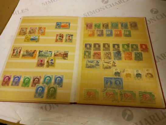 LOT OF A SIGNIFICANT QUANTITY OF INTERNATIONAL STAMPS