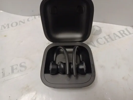 BOXED POWERBEATS PRO