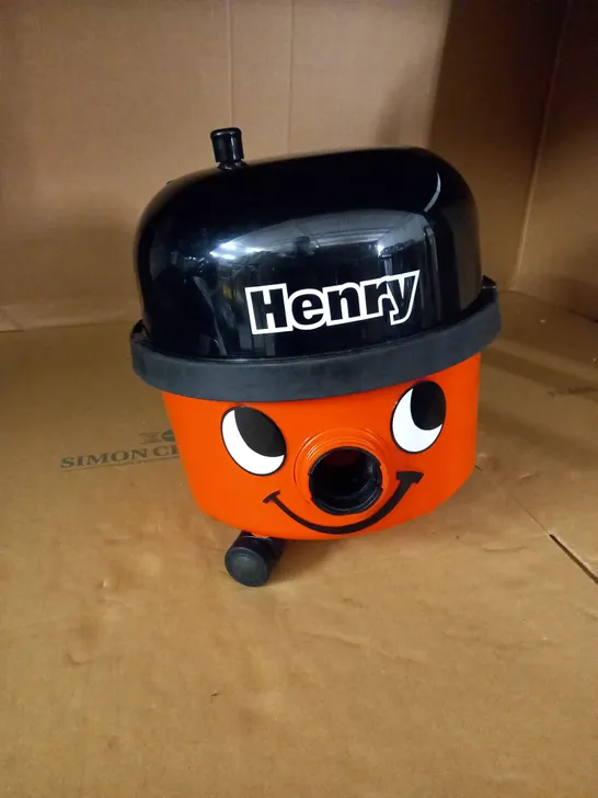 NUMATIC HENRY 200 VACUUM