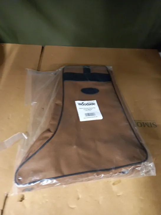 WOODSIDE ZIPPED DIRTY BOOT STORAGE BAG 