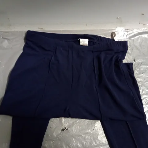 BOX OF APPROX. 10 CLOTHING ITEMS TO INCLUDE TROUSERS AND LEGGINGS  IN VARIOUS COLOURS AND SIZES 