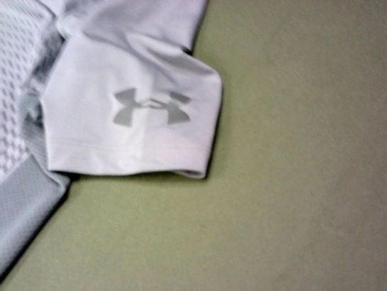 UNDER ARMOUR TSHIRT SIZE M