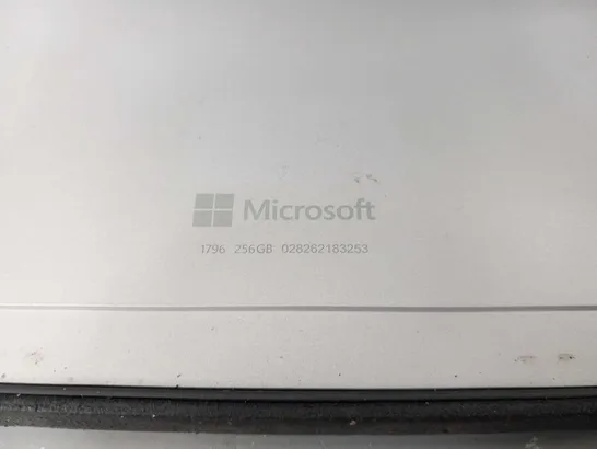 MICROSOFT SURFACE PRO 5 256GB 1796