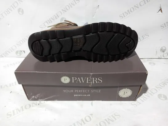 BOXED PAIR OF PAVERS LEATHER SHOES IN TAN/BROWN UK SIZE 6