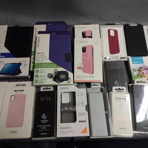 LOT OF APPROXIMATELY 36 ASSORTED PHONE AND TABLET CASES TO INCLUDE TARGUS, RAZER AND INCASE