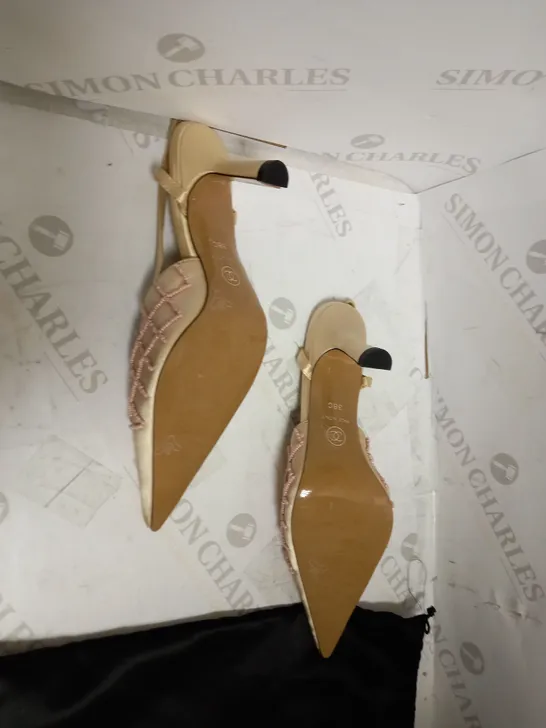 CHANEL POINTED TOE HEEL BEIGE/WOOD SIZE 38