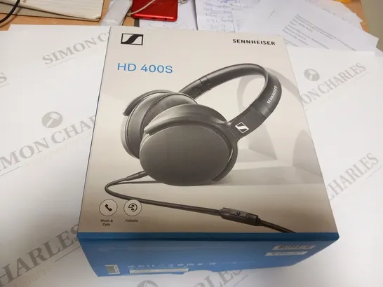 BOXED SENNHEISER HD 400S OVER EAR HEADPHONES