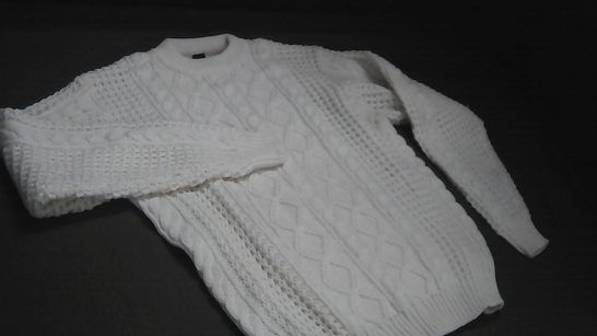 C&A KNITTED CREW NECK JUMPER IN CREAM - LRG
