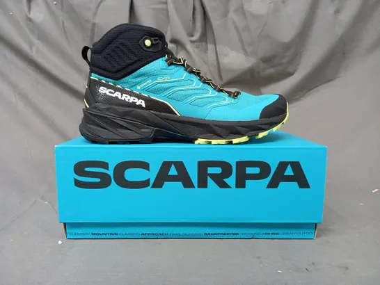 BOXED PAIR OF SCARPA RUSH 2 MID GTX SHOES IN BLUE/LIME UK SIZE 6.66