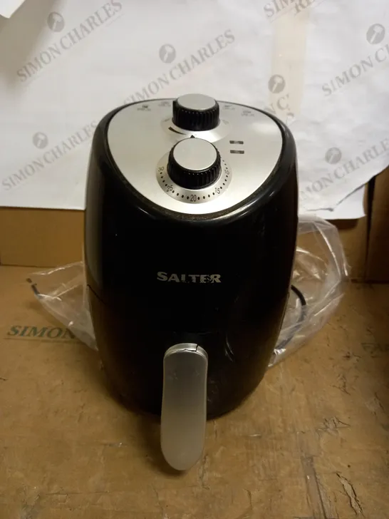 SALTER EK2817 COMPACT HOT AIR FRYER 