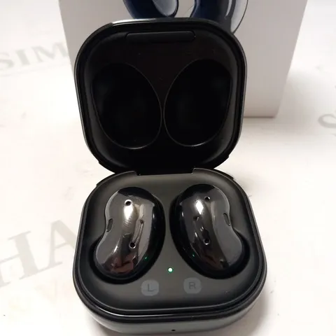 BOXED SAMSUNG BUDS LIVE 