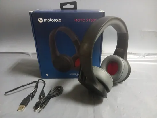 BOXED MOTOROLA MOTO XT500 WIRELESS OVER-EAR HEADPHONES