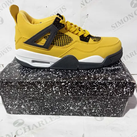 BOXED PAIR OF NIKE AIR JORDAN 4 SHOES IN YELLOW UK SIZE 8