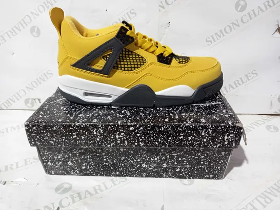 BOXED PAIR OF NIKE AIR JORDAN 4 SHOES IN YELLOW UK SIZE 8