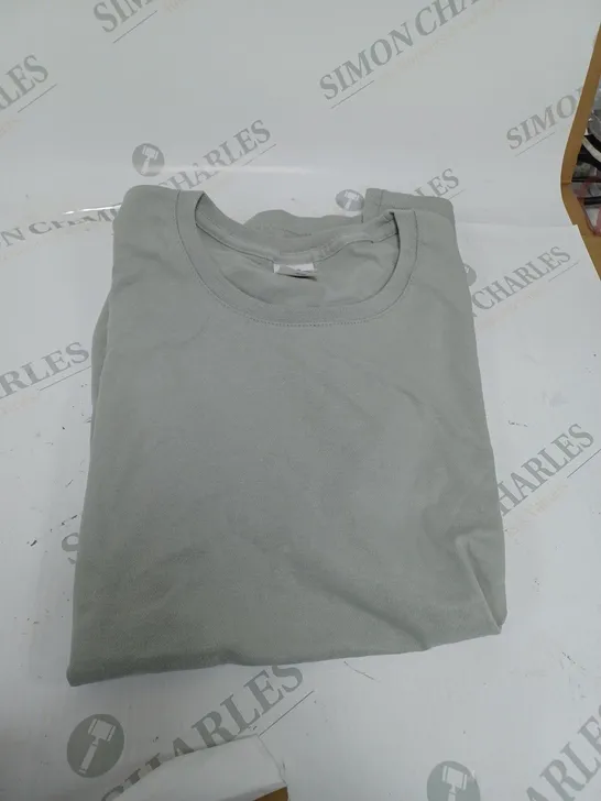 FRUIT OF THE LOOM GREY TSHIRT SIZE S