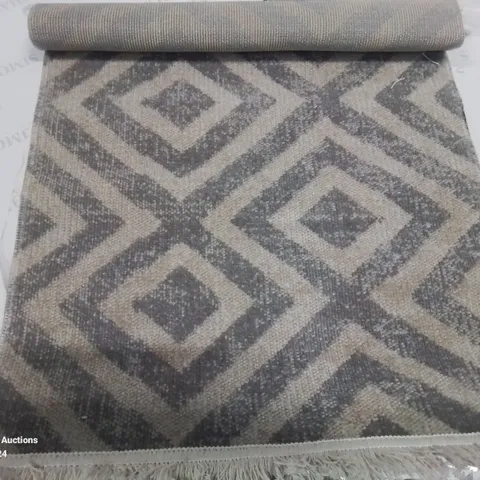 BRAND NEW PACO HOME 821 POCO GREY-WHITE 60X100CM RUG