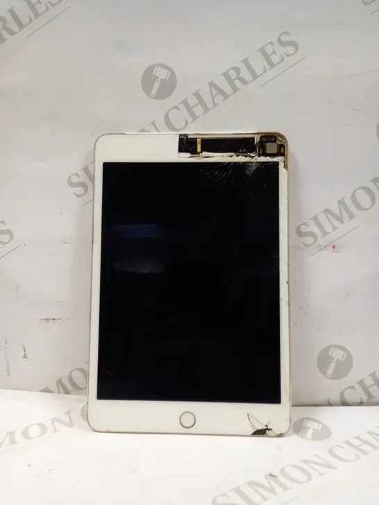 APPLE IPAD MINI 4 IN GOLD