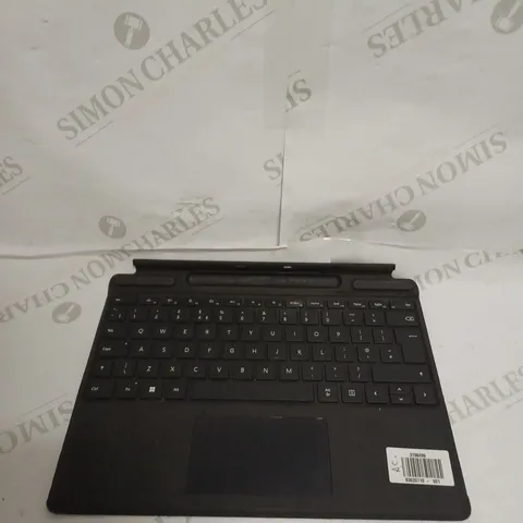 MICROSOFT SURFACE PRO SIGNATURE KEYBOARD 