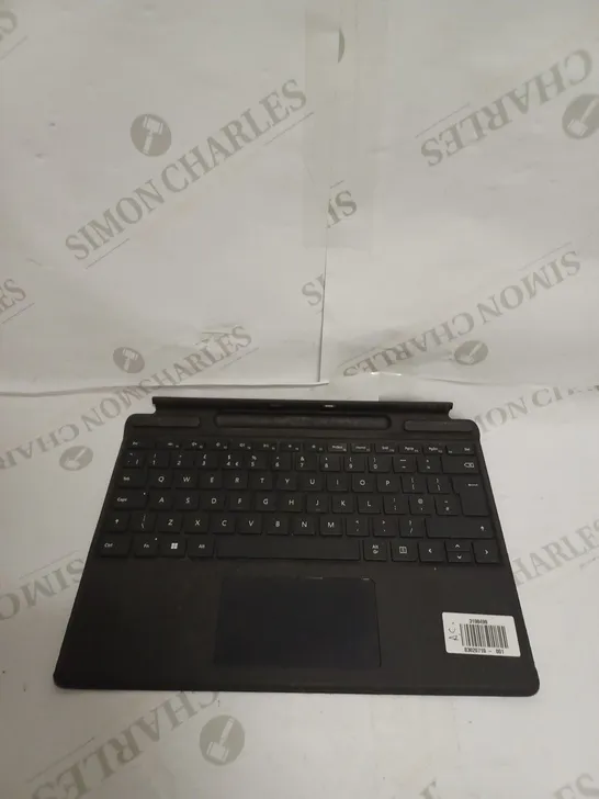 MICROSOFT SURFACE PRO SIGNATURE KEYBOARD 