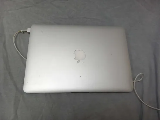 APPLE MAC BOOK AIR 7 2/A1466