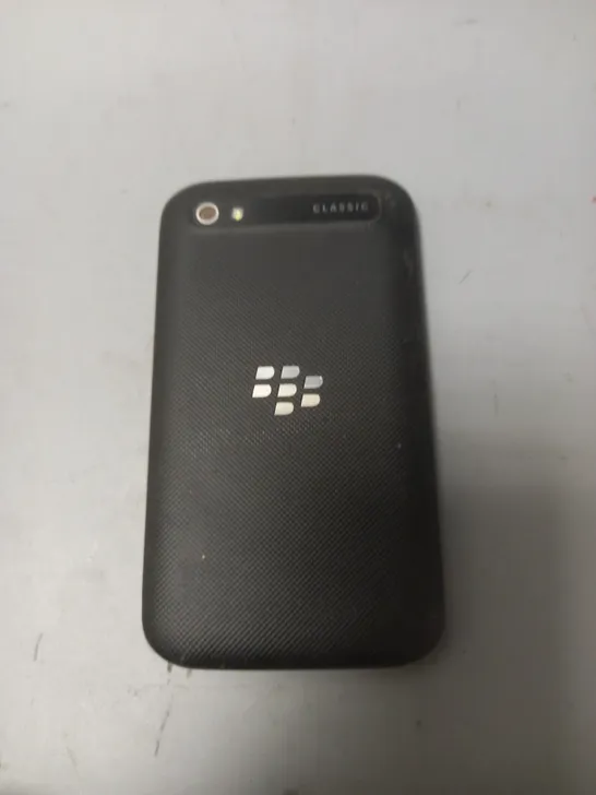 UNBOXED BLACKBERRY CLASSIC MOBILE PHONE
