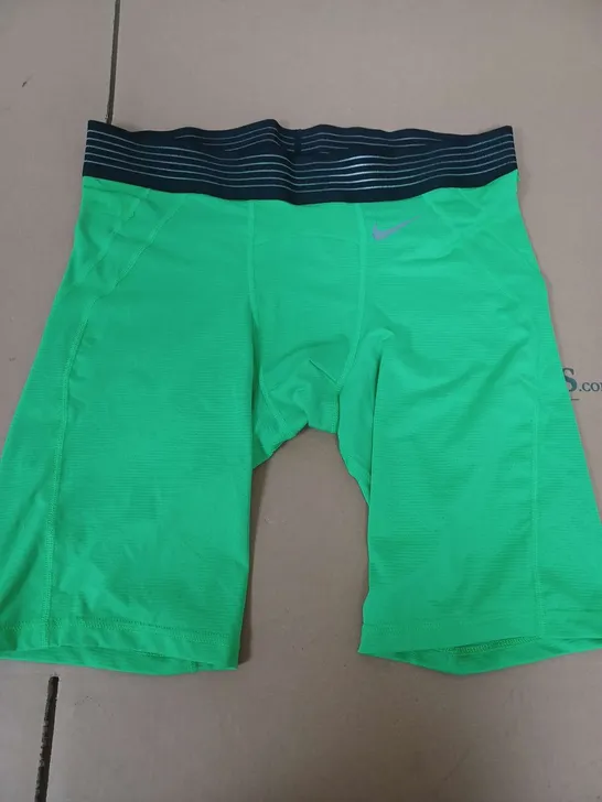 NIKE PRO BOTTOMS IN GREEN - XL