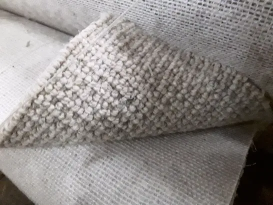 ROLL OF QUALITY CARPET APPROXIMATELY 4M