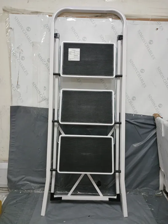 UNBRANDED FOLD OUT STEP LADDER IN WHITE/BLACK - COLLECTION ONLY