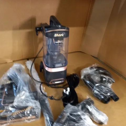 SHARK CORDED UPRIGHT VACUUM WITH LIFT AWAY