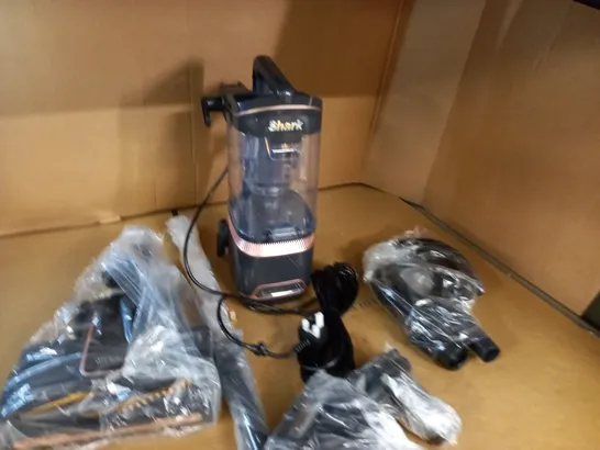 SHARK CORDED UPRIGHT VACUUM WITH LIFT AWAY