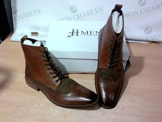 BOXED PAIR OF HMEN BROGUES SIZE 12