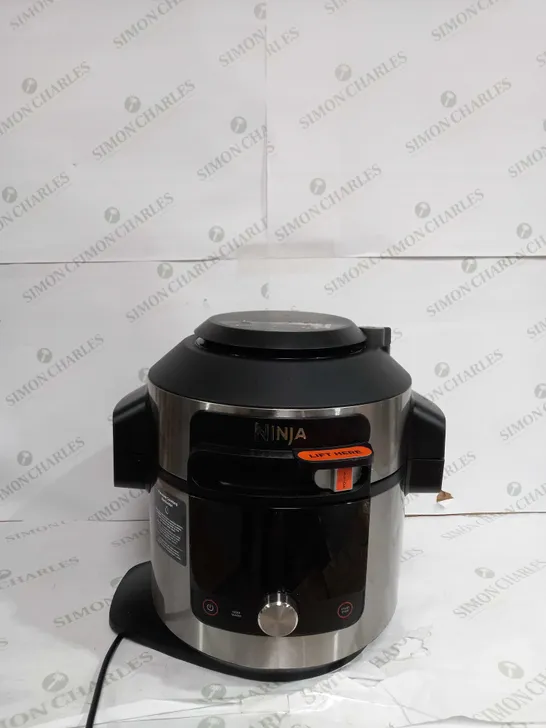 NINJA FOODI SMARTLID 7.5L MULTI COOKER & AIR FRYER