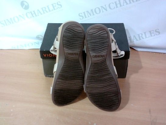 BOXED PAIR OF VIONIC - SIZE 6