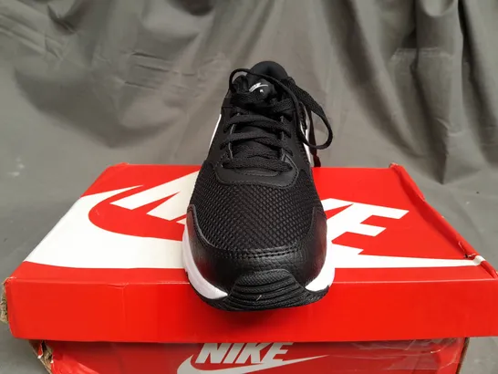 BOXED NIKE AIR MAX SC IN BLACK - UK 8 