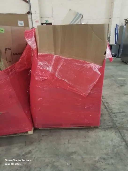 PALLET OF HOUSEHOLD ITEMS AND CONSUMER GOODS TO INCLUDE: VARIOUS SIZED FITTED SHEETS AND OTHER FURNITURE ETC.