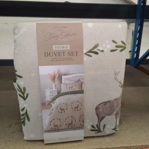 BOX CONTAINING 6 DOUBLE DUVET COVERS