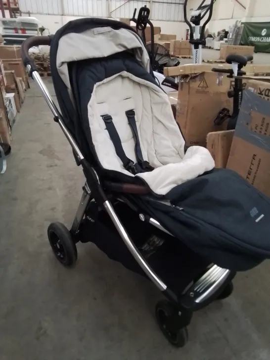 UNBOXED MAMAS AND PAPAS FLIP XT3 PRAM