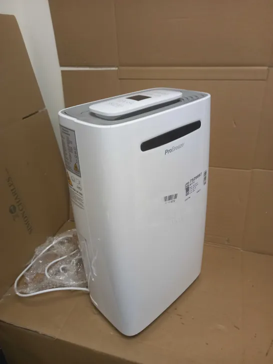 PRO BREEZE® 20L/DAY DEHUMIDIFIER WITH DIGITAL HUMIDITY DISPLAY