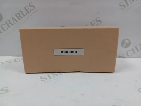 NILU NILU QUAY AUSTRALIA GLASSES WITH CASE