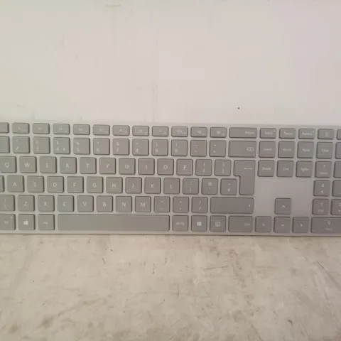 BOXED MICROSOFT SURFACE KEYBOARD 