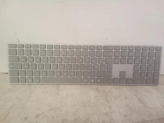 BOXED MICROSOFT SURFACE KEYBOARD 