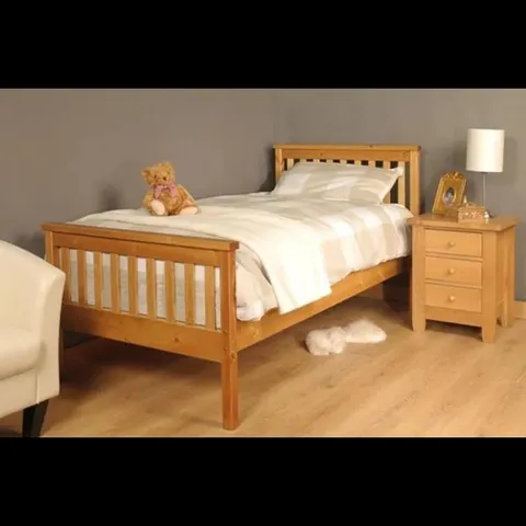 BOXED ALPHONSE BED FRAME CARAMEL // SIZE: SINGLE (1 BOX)