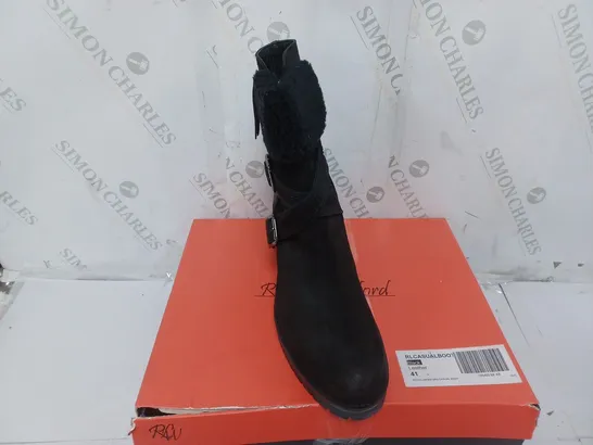 BOXED PAIR OF RUTH LANGSFORD CASUAL BOOTS IN BLACK SIZE 8