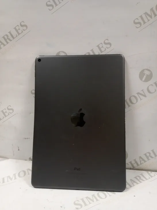 APPLE IPAD AIR A2152 IN GREY