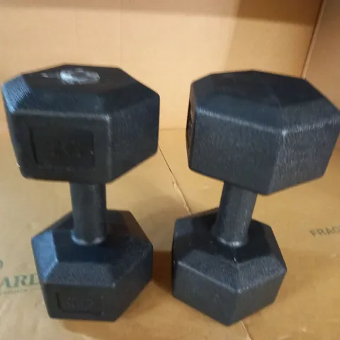 PAIR OF 5KG DUMBELLS