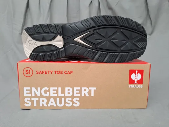 BOXED PAIR OF ENGELBERT STRAUSS SAFETY TOE CAP SHOES IN BLACK/GREY GRADIENT UK SIZE 12